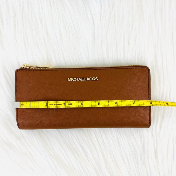 Michael Kors Jet Set Travel Large Three Quarter Zip - Picture 14 of 16